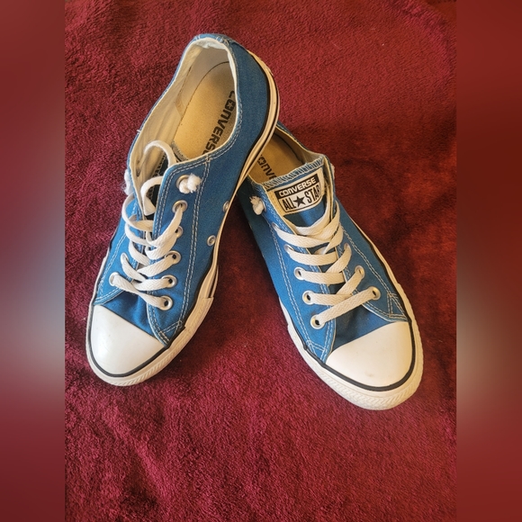 blue converse - Picture 1 of 4
